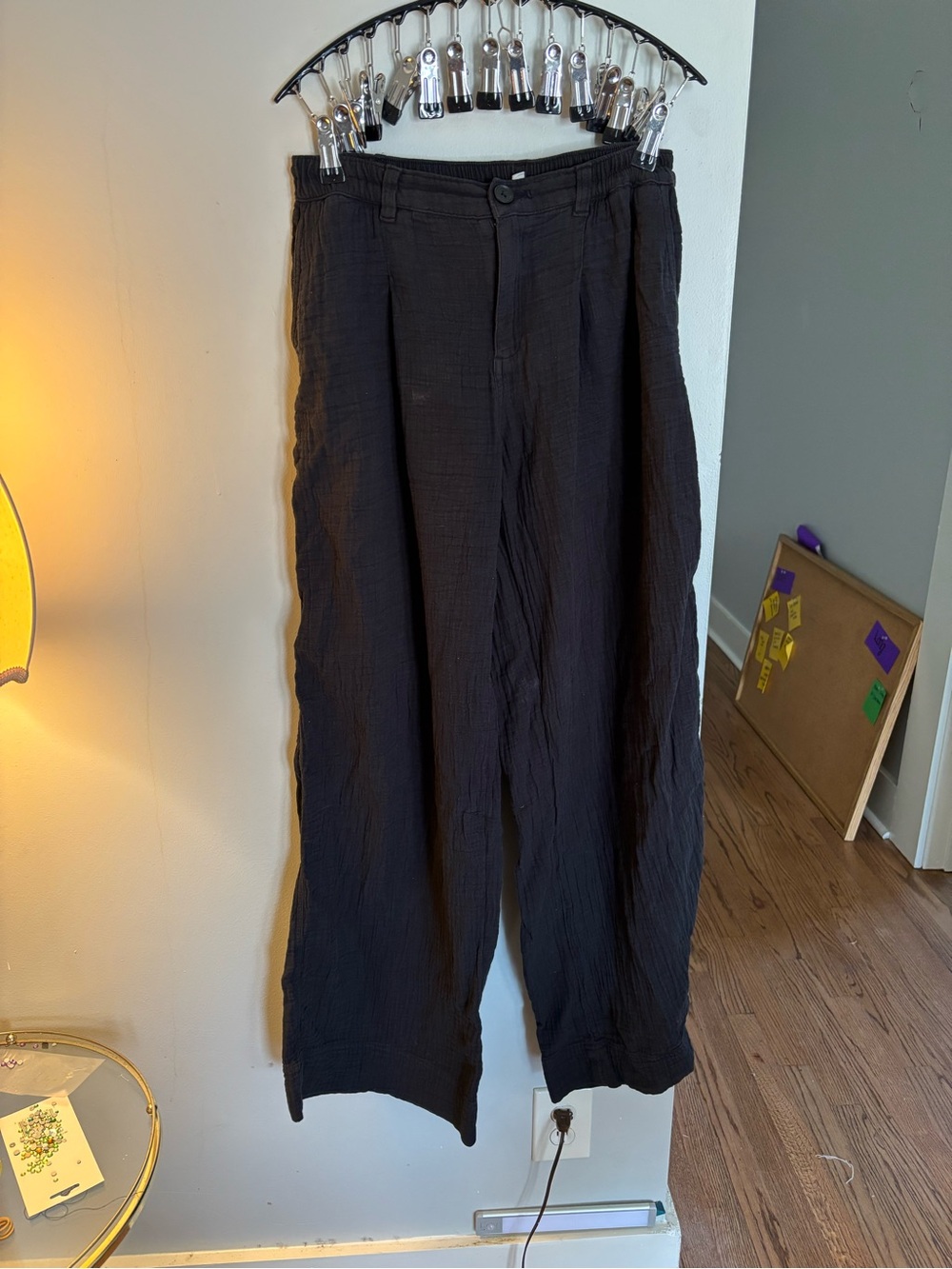 aerie Black Wide-Leg Crinkle Chinos